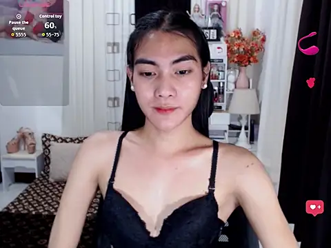 Snapshot of LAVIDALENATS chatting on 01-06-26, 04:43 LAVIDALENATS online show from 01-06-26, 04:43