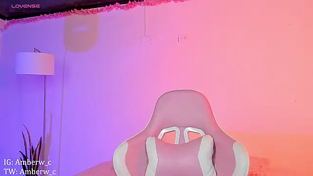 Ambeerouse online show from 12-30-24, 01:37