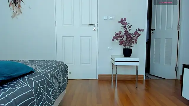 BritneyHall online show from 12-11-24, 05:43