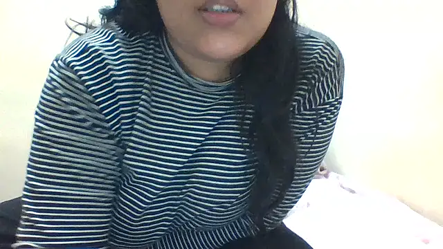 Snapshot of Annerae chatting on 01-16-25, 04:39 Annerae online show from 01-16-25, 04:39