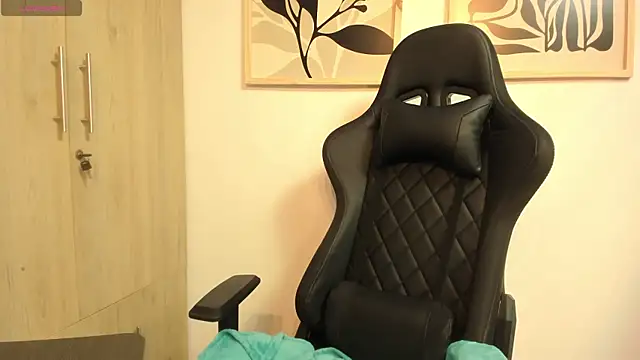 Ash milk online show from 04-15-26, 02:02