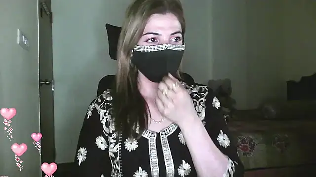 Snapshot of Cute_Sonii chatting on 06-06-26, 01:38 Cute Sonii online show from 06-06-26, 01:38