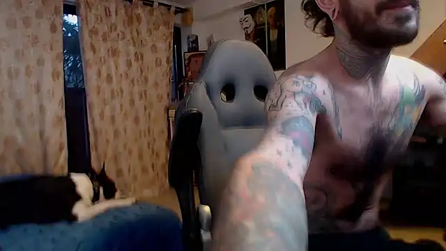 Snapshot of harry_reems1 chatting on 12-12-24, 10:52 harry reems1 online show from 12-12-24, 10:52