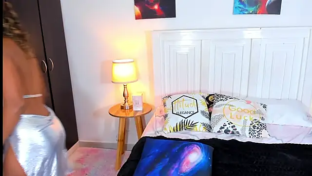 SarahCinnamon- online show from 01-09-25, 08:01