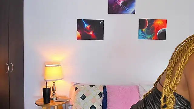 SarahCinnamon- online show from 11-04-25, 08:08