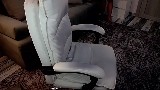 Snapshot of EvaRelusionJ chatting on 01-10-25, 05:47 EvaRelusionJ online show from 01-10-25, 05:47