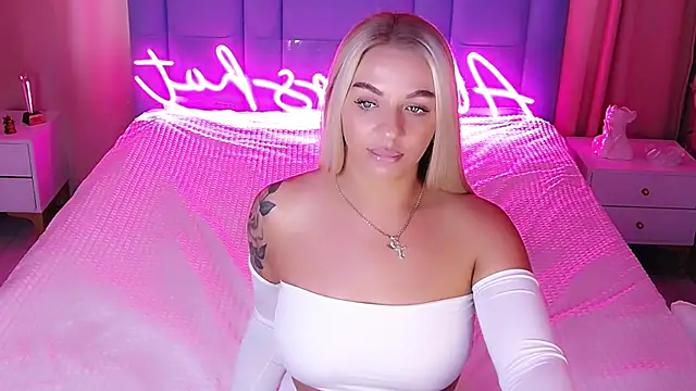 AllwaysHotJ online show from 10-28-25, 03:10