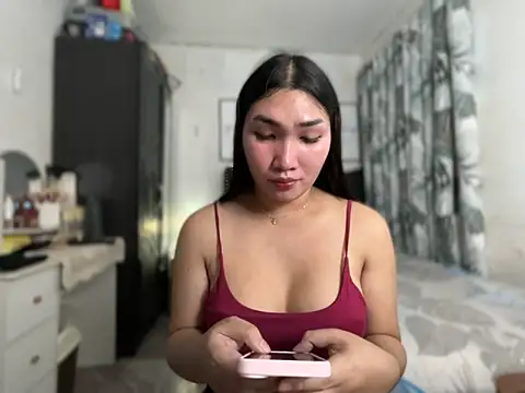 Miss Deliciousness online show from 04-06-26, 03:35