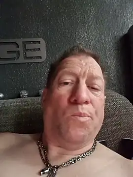 tomtom111111 online show from 02-17-26, 02:02