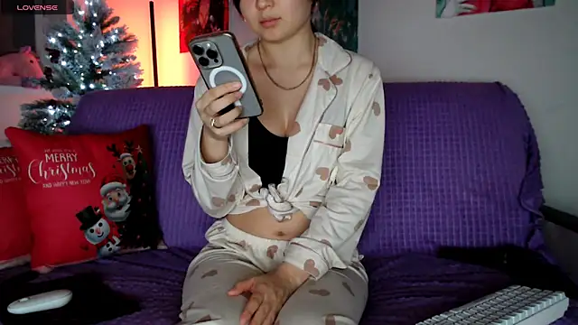 Lili asian online show from 12-18-24, 08:36