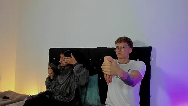 A sexy couple   online show from 11-12-25, 08:41