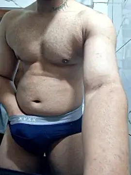 Snapshot of GYMBOY0071 chatting on 01-11-26, 07:41 GYMBOY0071 online show from 01-11-26, 07:41