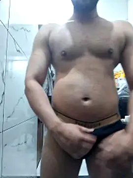 Snapshot of GYMBOY0071 chatting on 03-12-26, 04:02 GYMBOY0071 online show from 03-12-26, 04:02