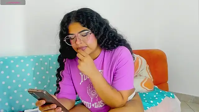 Snapshot of moana_taylor chatting on 06-29-26, 01:44 moana taylor online show from 06-29-26, 01:44