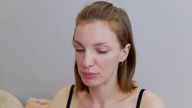 Beauty Alex online show from 01-17-25, 05:42