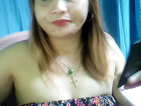 Snapshot of ashlylove25 chatting on 06-14-26, 01:46 ashlylove25 online show from 06-14-26, 01:46