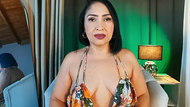 Snapshot of Madissononee chatting on 11-19-25, 02:11 Madissononee online show from 11-19-25, 02:11