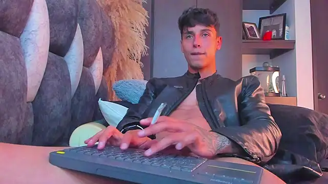 I Gabriel online show from 01-05-25, 01:45