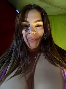Snapshot of SexyFriends_ chatting on 02-18-25, 03:54 SexyFriends online show from 02-18-25, 03:54