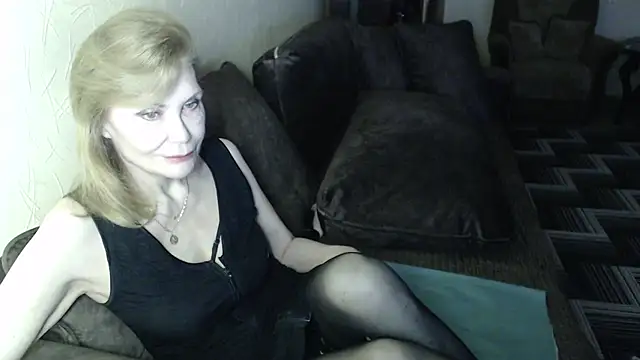 Snapshot of Sexy_Irene chatting on 04-26-26, 05:16 Sexy Irene online show from 04-26-26, 05:16