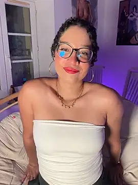 Snapshot of Lauyako chatting on 07-03-26, 10:05 Lauyako online show from 07-03-26, 10:05