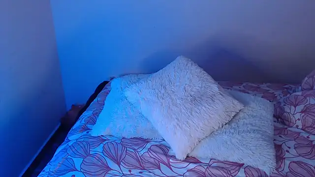 kim perri online show from 02-25-25, 03:38