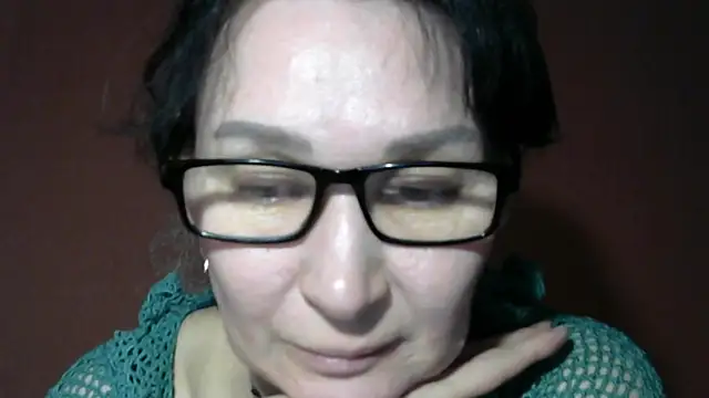 PrettyAndWild online show from 04-19-26, 03:33