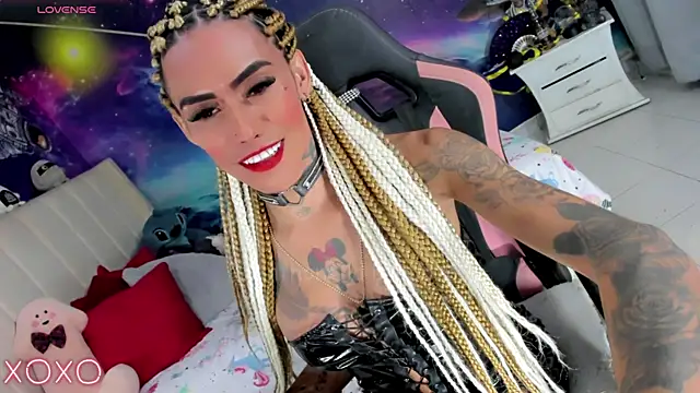 Snapshot of Nella_Dolls chatting on 07-25-26, 10:07 Nella Dolls online show from 07-25-26, 10:07