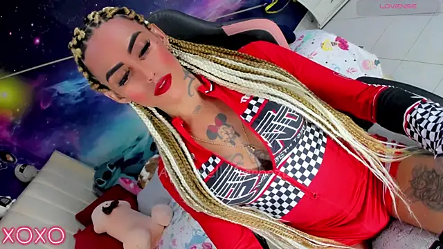 Snapshot of Nella_Dolls chatting on 07-28-26, 01:54 Nella Dolls online show from 07-28-26, 01:54