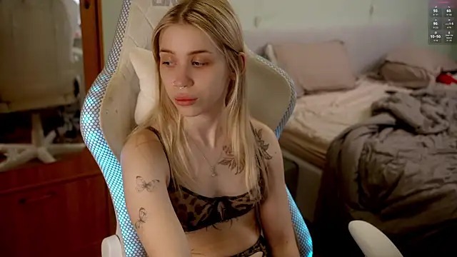 ho1yho1e online show from 04-16-26, 07:14