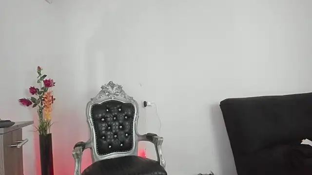 Snapshot of Hela_wet chatting on 03-02-25, 12:20 Hela wet online show from 03-02-25, 12:20