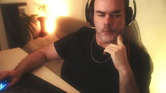 Snapshot of Sanders_White chatting on 03-04-25, 04:06 Sanders White online show from 03-04-25, 04:06