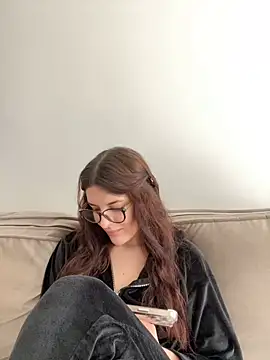 Snapshot of little_belucci chatting on 01-17-25, 11:59 little belucci online show from 01-17-25, 11:59