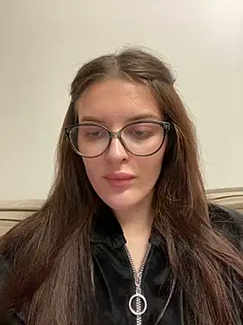 Snapshot of little_belucci chatting on 01-28-25, 03:25 little belucci online show from 01-28-25, 03:25