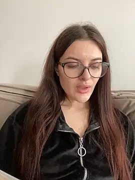 Snapshot of little_belucci chatting on 01-29-25, 09:01 little belucci online show from 01-29-25, 09:01