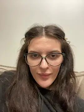 Snapshot of little_belucci chatting on 02-05-25, 04:58 little belucci online show from 02-05-25, 04:58