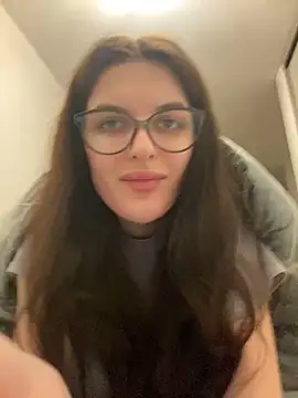 Snapshot of little_belucci chatting on 02-06-25, 07:29 little belucci online show from 02-06-25, 07:29