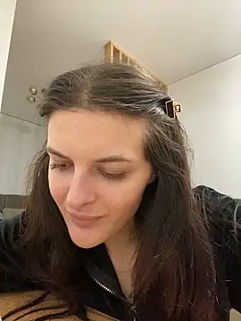 Snapshot of little_belucci chatting on 02-10-25, 05:41 little belucci online show from 02-10-25, 05:41