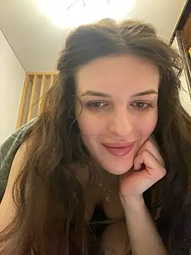 Snapshot of little_belucci chatting on 02-16-25, 08:44 little belucci online show from 02-16-25, 08:44