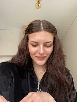 Snapshot of little_belucci chatting on 02-21-25, 12:50 little belucci online show from 02-21-25, 12:50