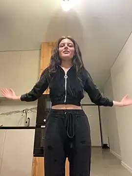 Snapshot of little_belucci chatting on 02-22-25, 03:03 little belucci online show from 02-22-25, 03:03