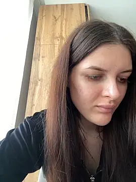 Snapshot of little_belucci chatting on 02-26-25, 01:19 little belucci online show from 02-26-25, 01:19