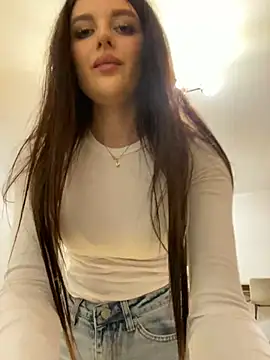 Snapshot of little_belucci chatting on 03-08-25, 07:53 little belucci online show from 03-08-25, 07:53