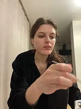 Snapshot of little_belucci chatting on 03-11-25, 06:08 little belucci online show from 03-11-25, 06:08