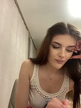 Snapshot of little_belucci chatting on 03-14-25, 05:57 little belucci online show from 03-14-25, 05:57