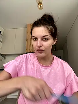 Snapshot of little_belucci chatting on 09-14-25, 11:09 little belucci online show from 09-14-25, 11:09