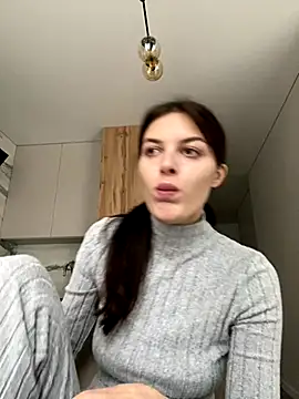 Snapshot of little_belucci chatting on 10-01-25, 02:23 little belucci online show from 10-01-25, 02:23