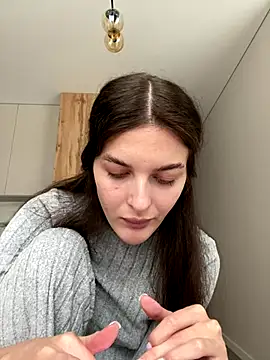 Snapshot of little_belucci chatting on 10-03-25, 11:40 little belucci online show from 10-03-25, 11:40