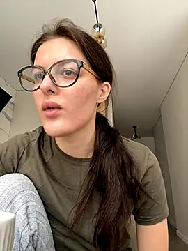 Snapshot of little_belucci chatting on 10-07-25, 12:57 little belucci online show from 10-07-25, 12:57