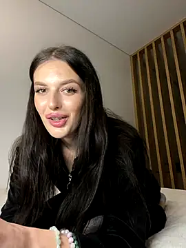 Snapshot of little_belucci chatting on 11-22-25, 02:38 little belucci online show from 11-22-25, 02:38